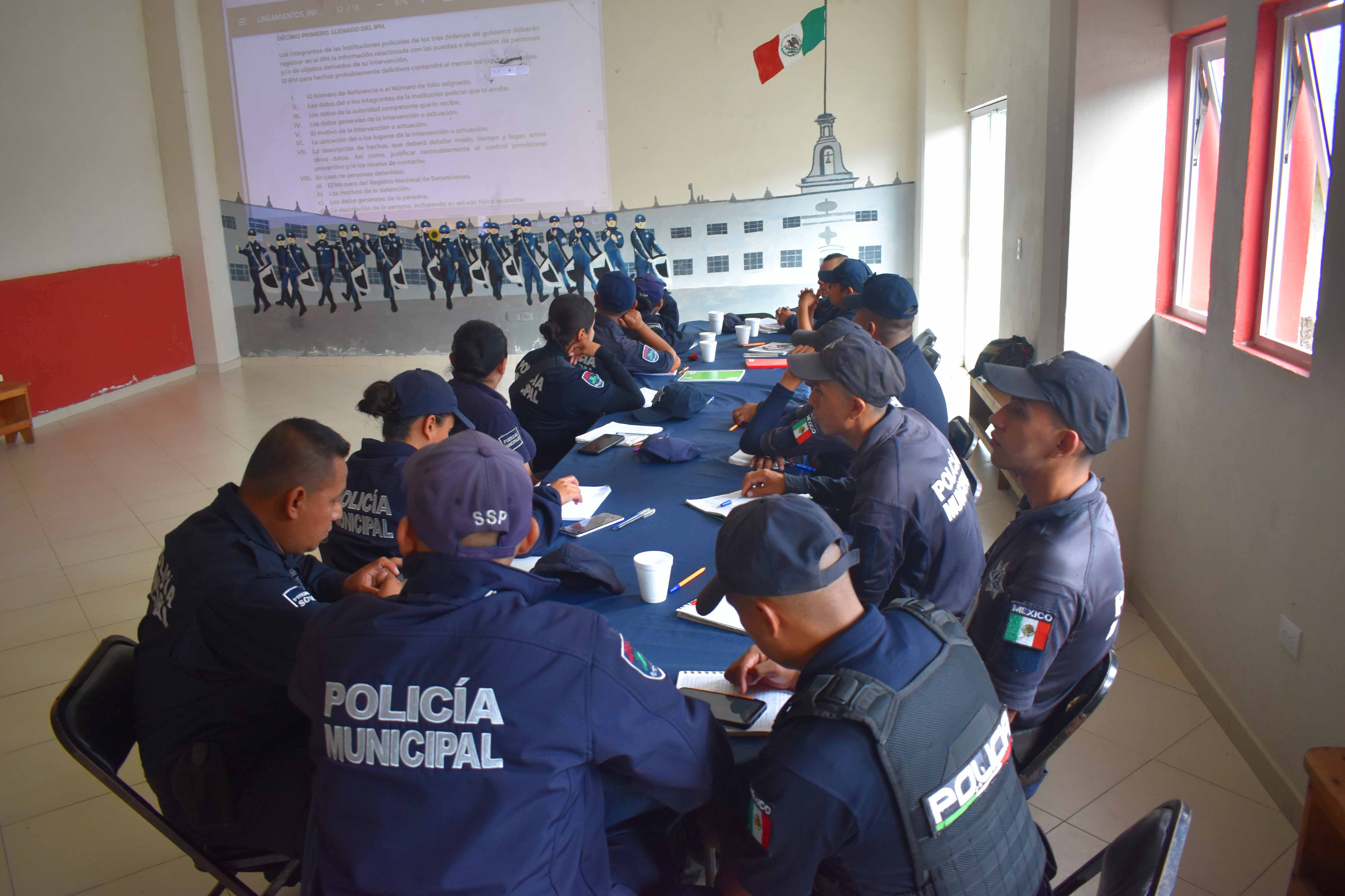 Capacitan a policías de Huitzilan para implementar el Registro Nacional de Detenciones 