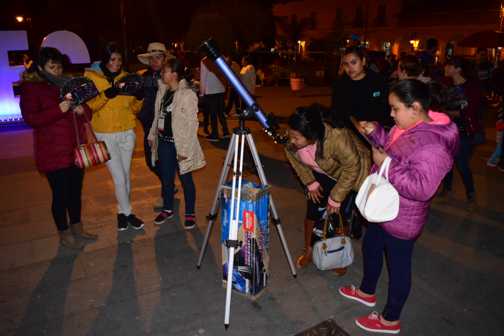 Tlatlauquitepec y Zacapoaxtla participan en Noche de las Estrellas