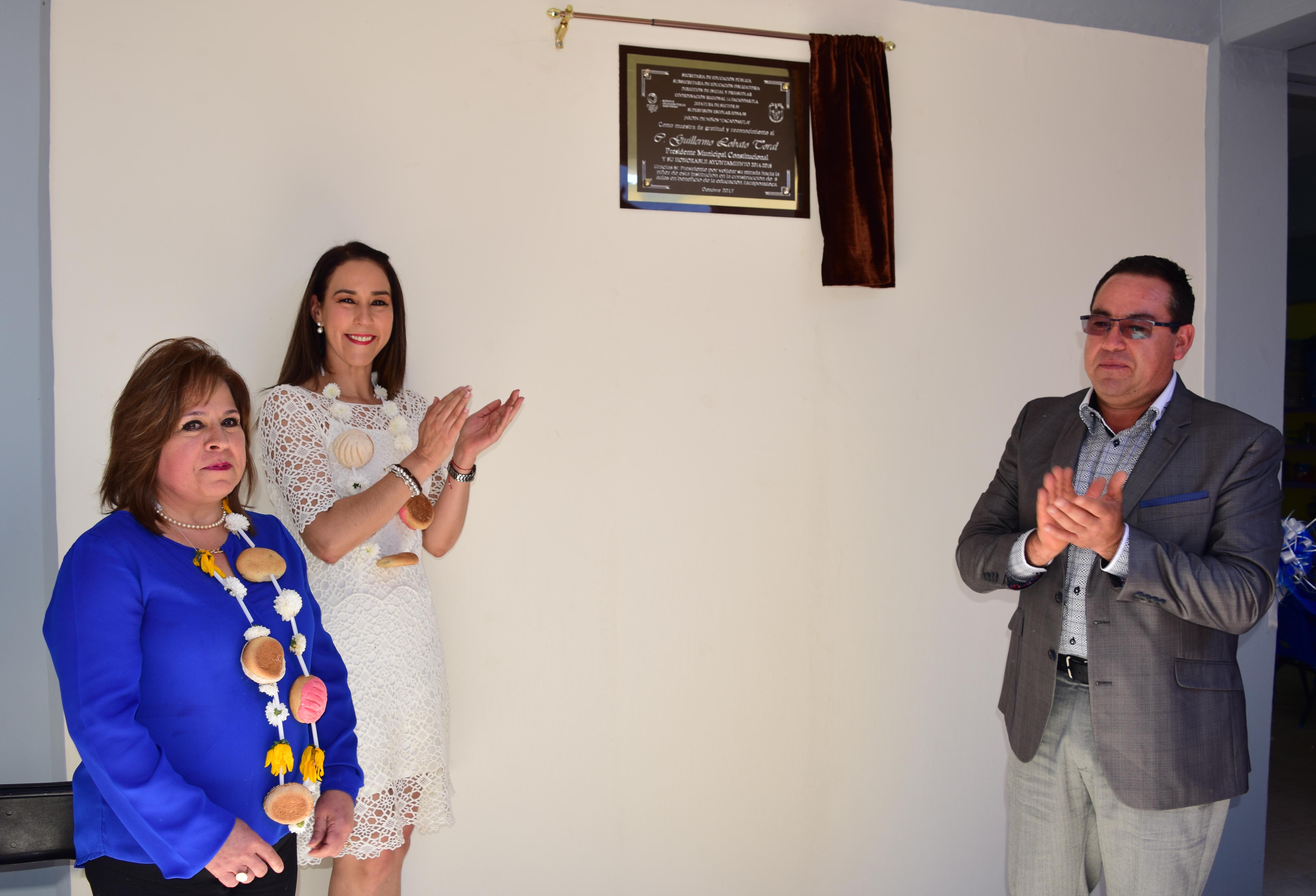 Inaugura edil 6 aulas para preescolar de Zacapoaxtla