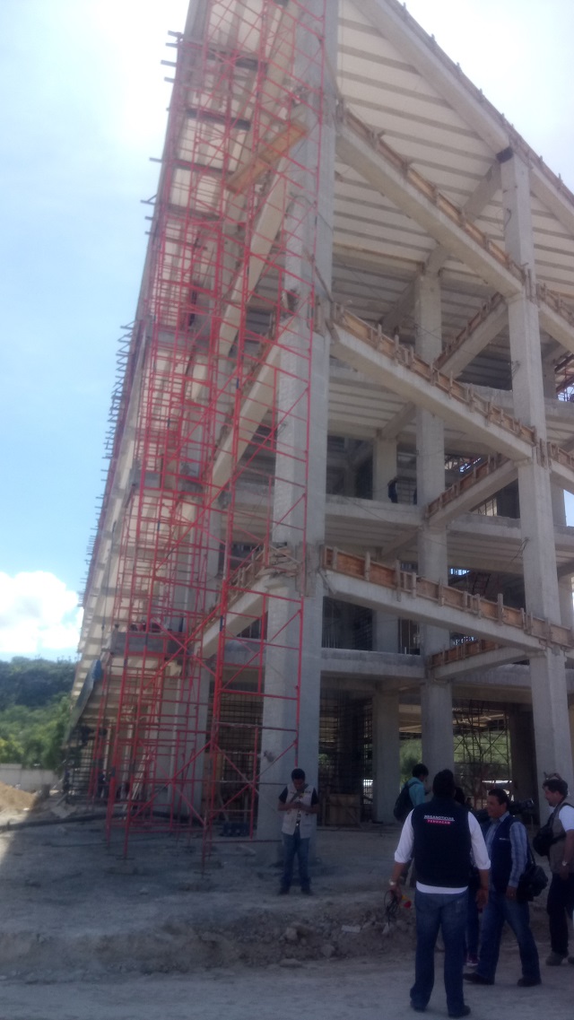 Avanza 51% la construcción del C5 en Tehuacán: Albizuri