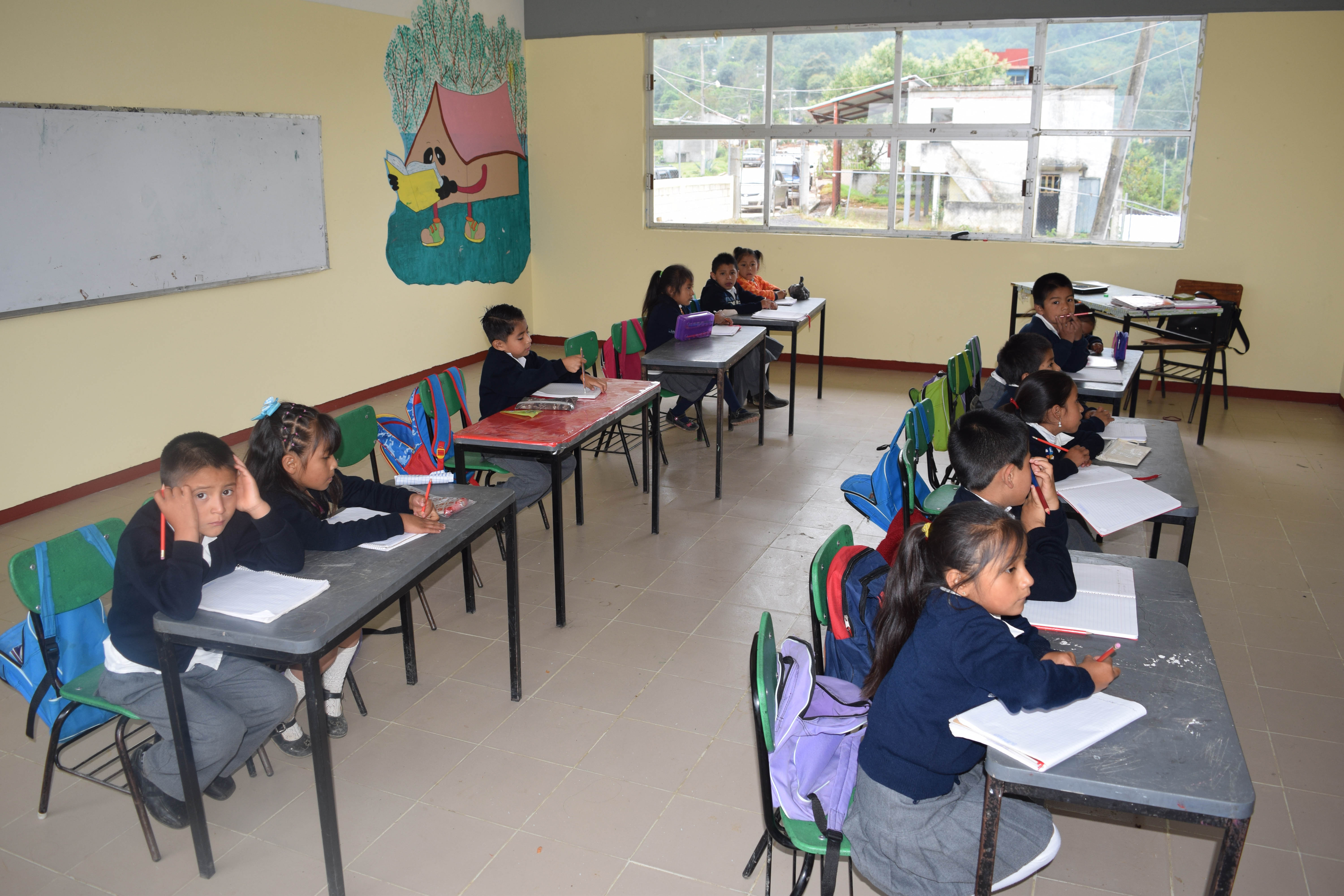 Alcalde inaugura rehabilitación de primaria en Zacapoaxtla