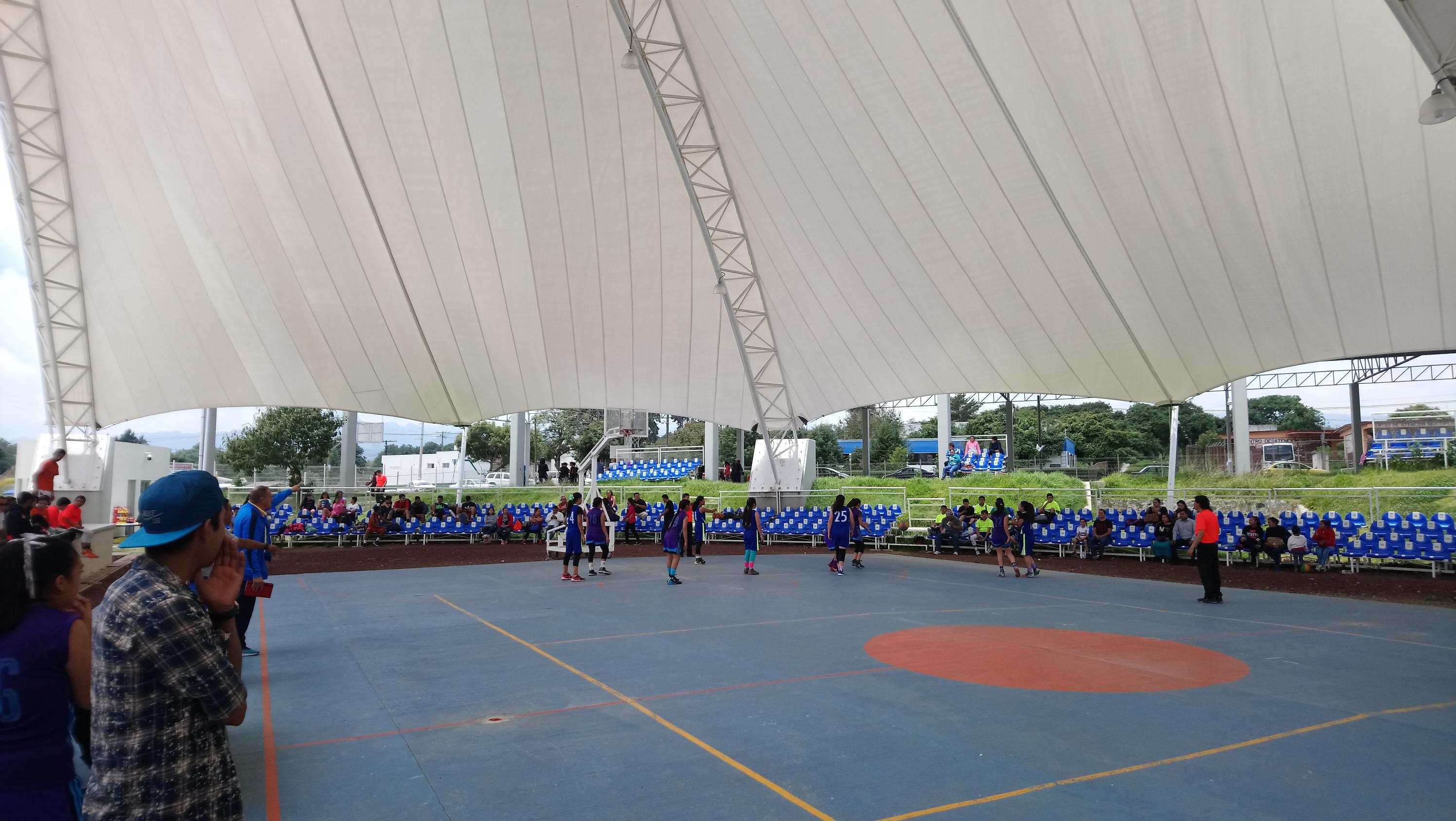 Realizan Copa Estatal de Básquetbol en Tlatlauquitepec 