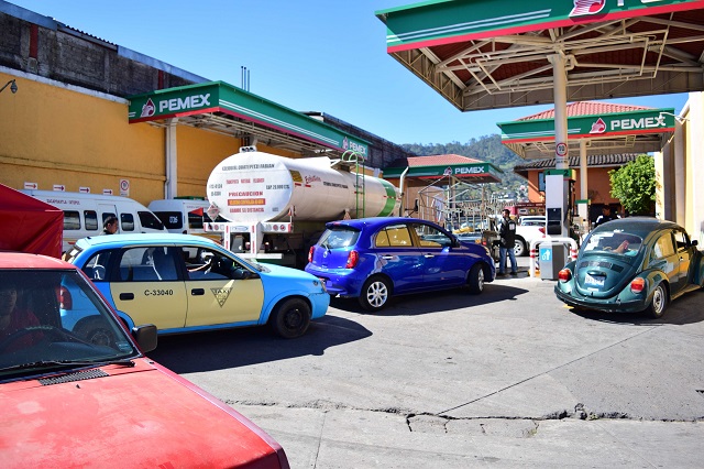 Normalizan abasto de combustible en Zacapoaxtla tras bloqueos