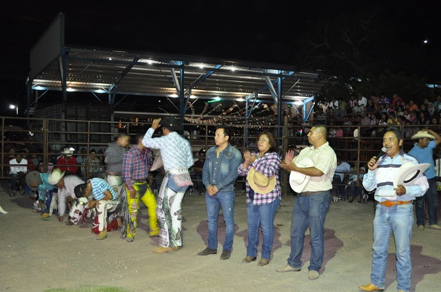 Priístas de la Mixteca reprochan a Estefan Chidiac por ofrecer jaripeos a gobiernos opositores