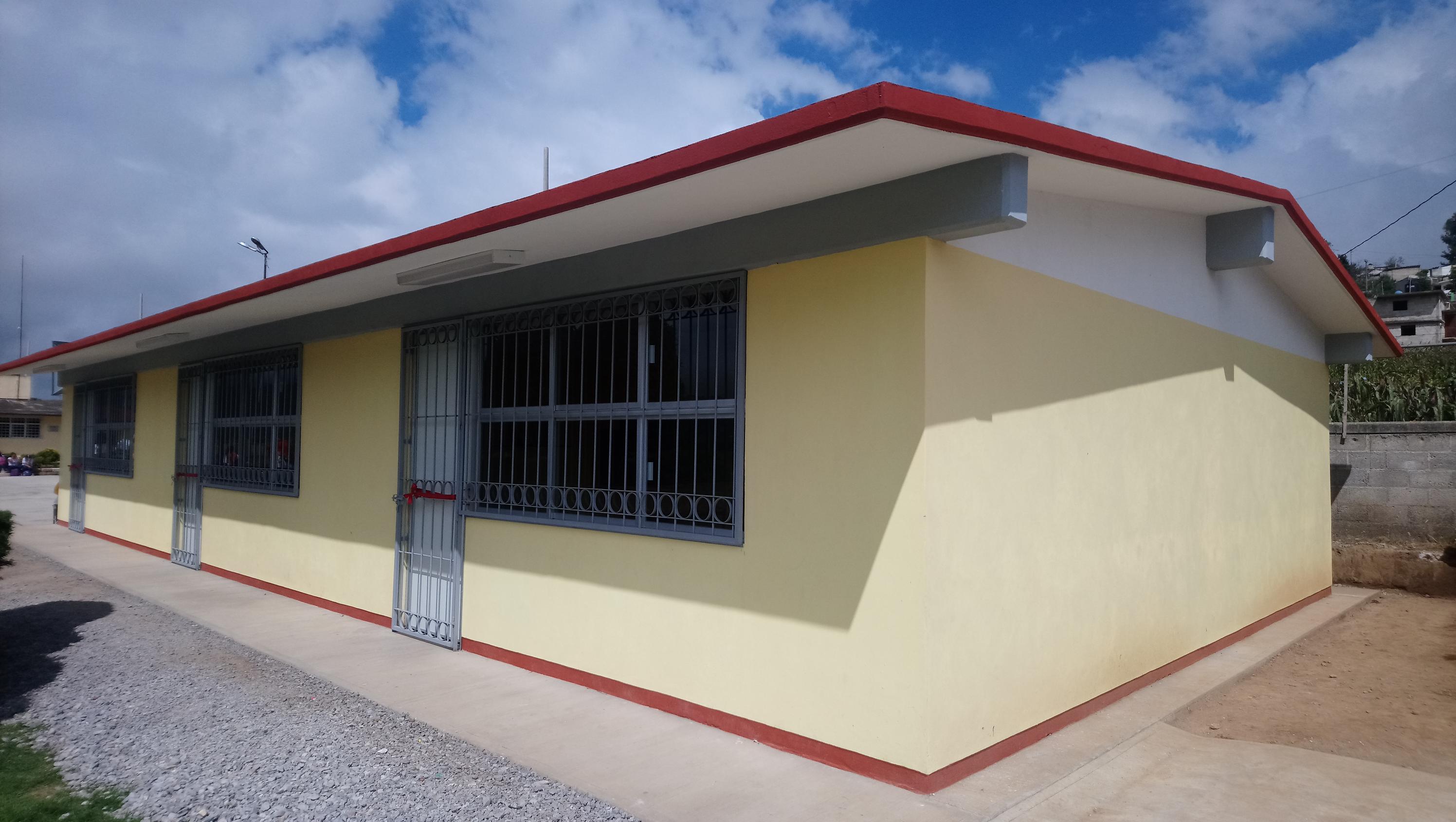 Ayuntamiento reconstruye aulas dañadas el 19-S en Zacapoaxtla