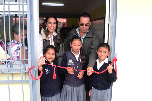 Invierten más de 700 mil pesos para aulas en escuela de Zacapoaxtla