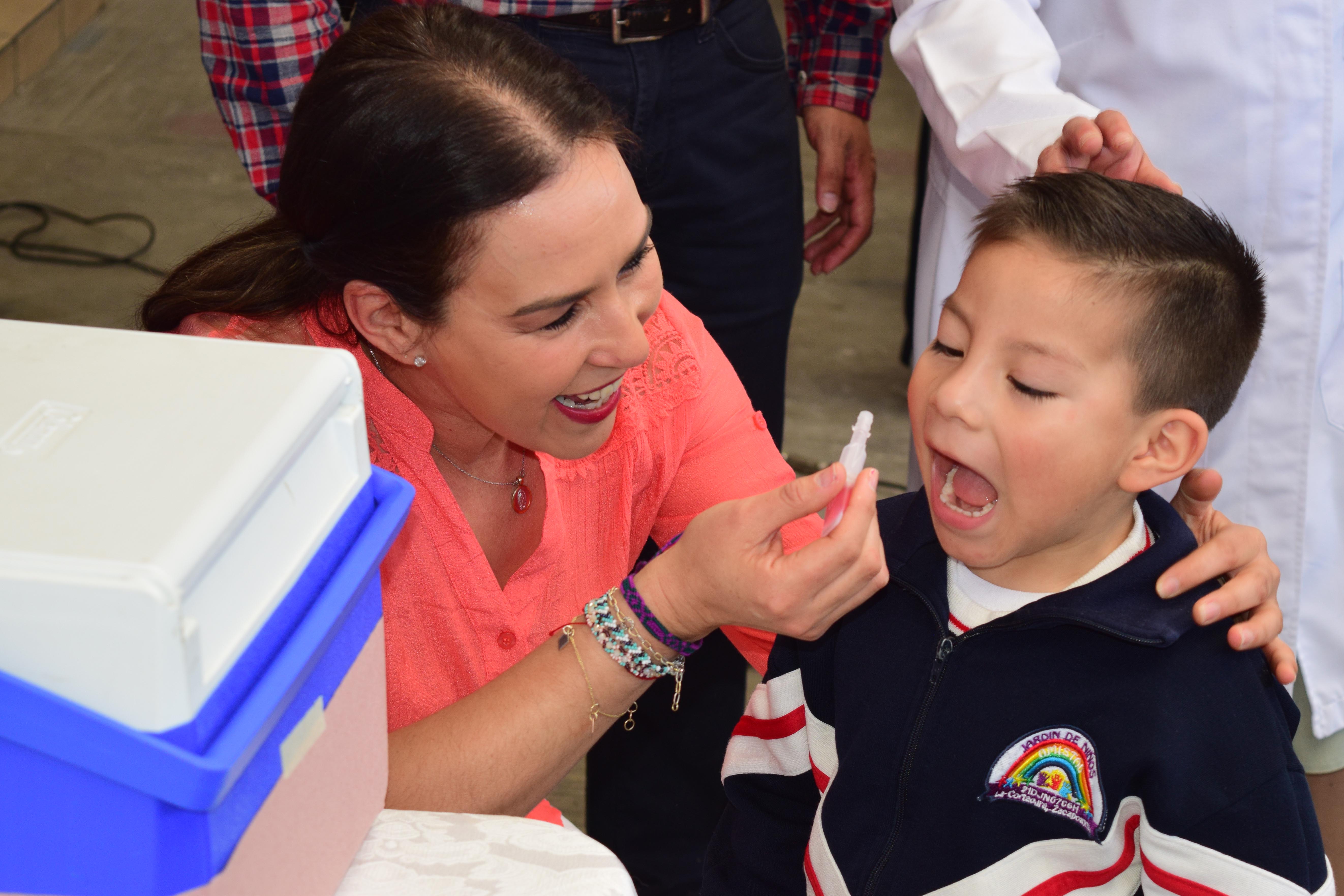 Inauguran Semana Nacional de Vacunación en Zacapoaxtla
