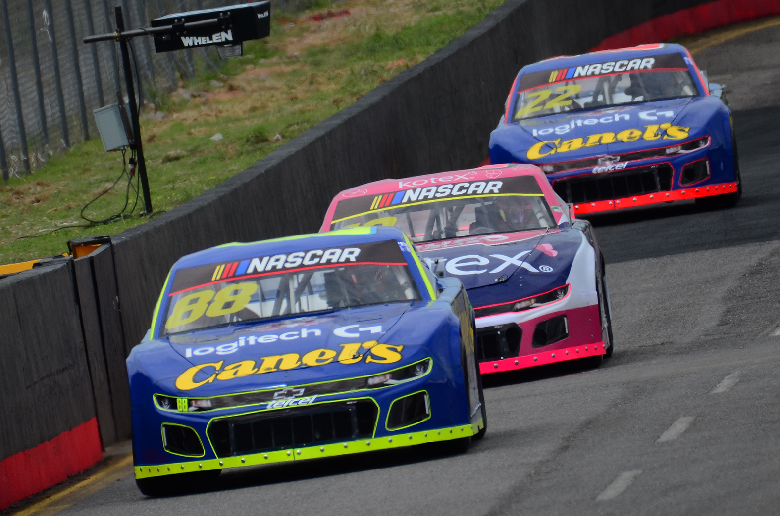 Rubén García Jr. dentro del top tres en prácticas NASCAR México