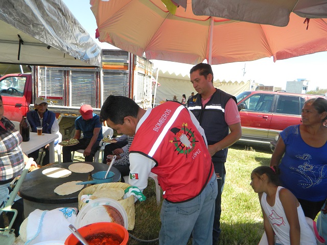 Reconocen trabajo de bomberos y Protección Civil en Cuautlancingo