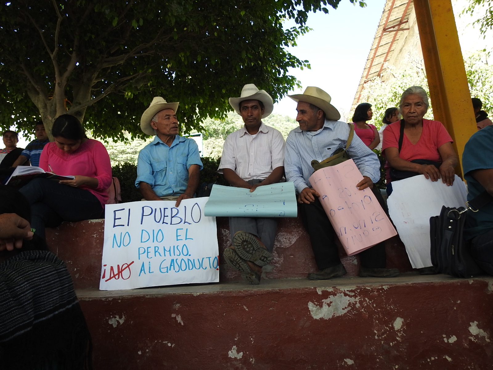 Ordena juez suspender gasoducto en comunidad de Pahuatlán