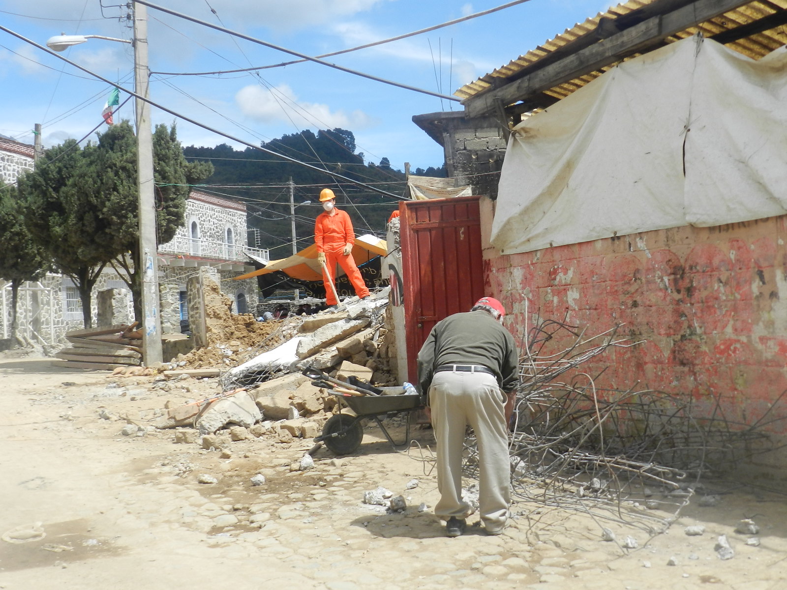 A un año del S-19, Atlixco y la Mixteca, aún entre escombros 