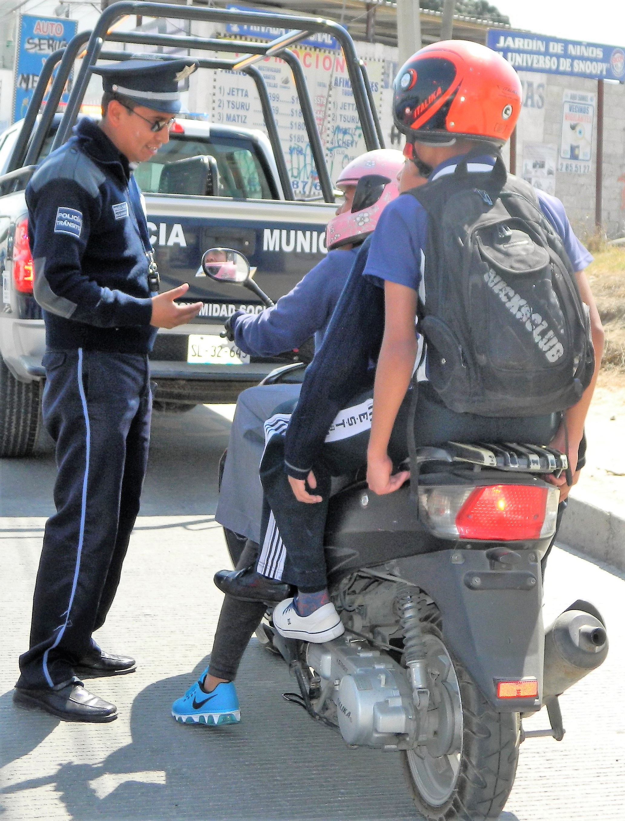 Mantienen operativos viales en Cuautlancingo para evitar accidentes