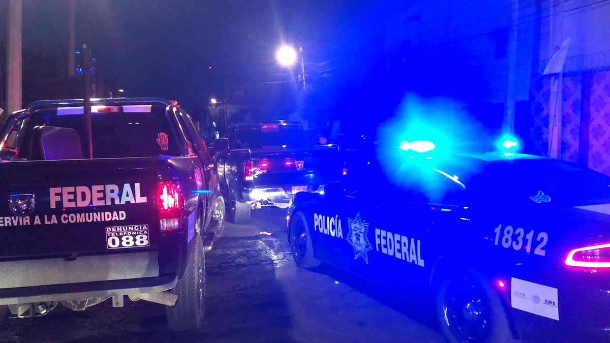 En persecución, atropellan a comisionado de la PF en Puebla