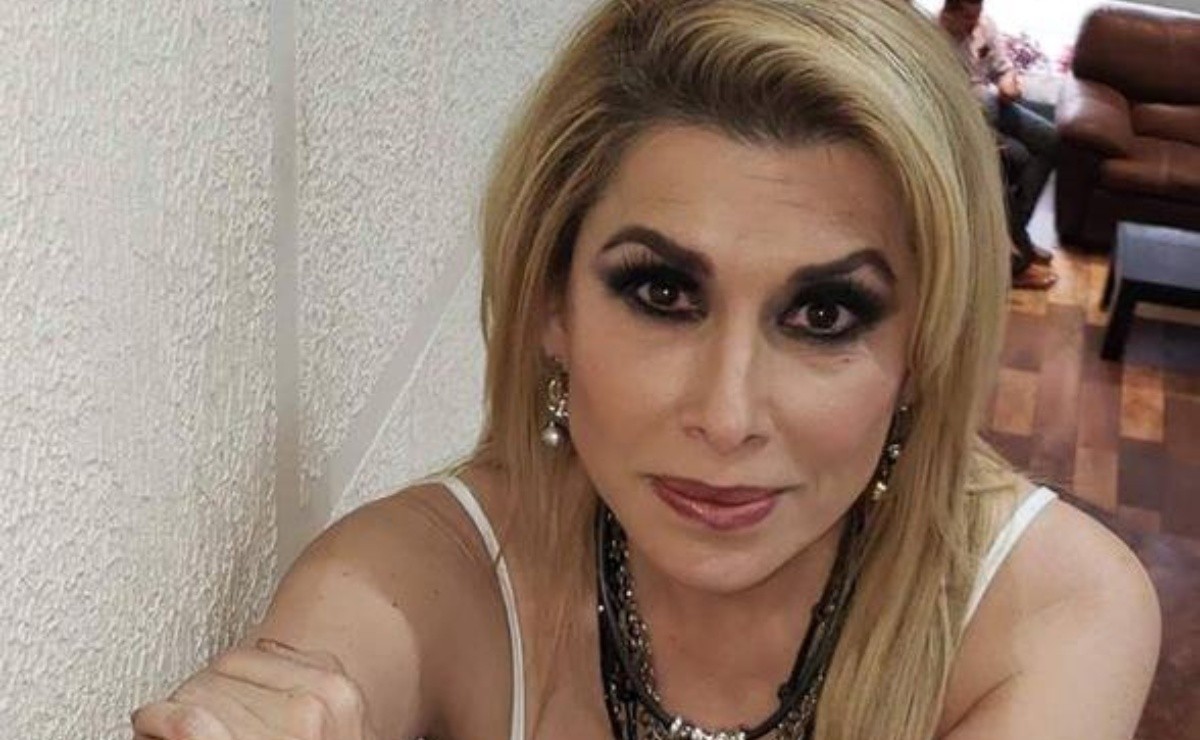 Hospitalizan a la cantante Dulce a causa de un tumor