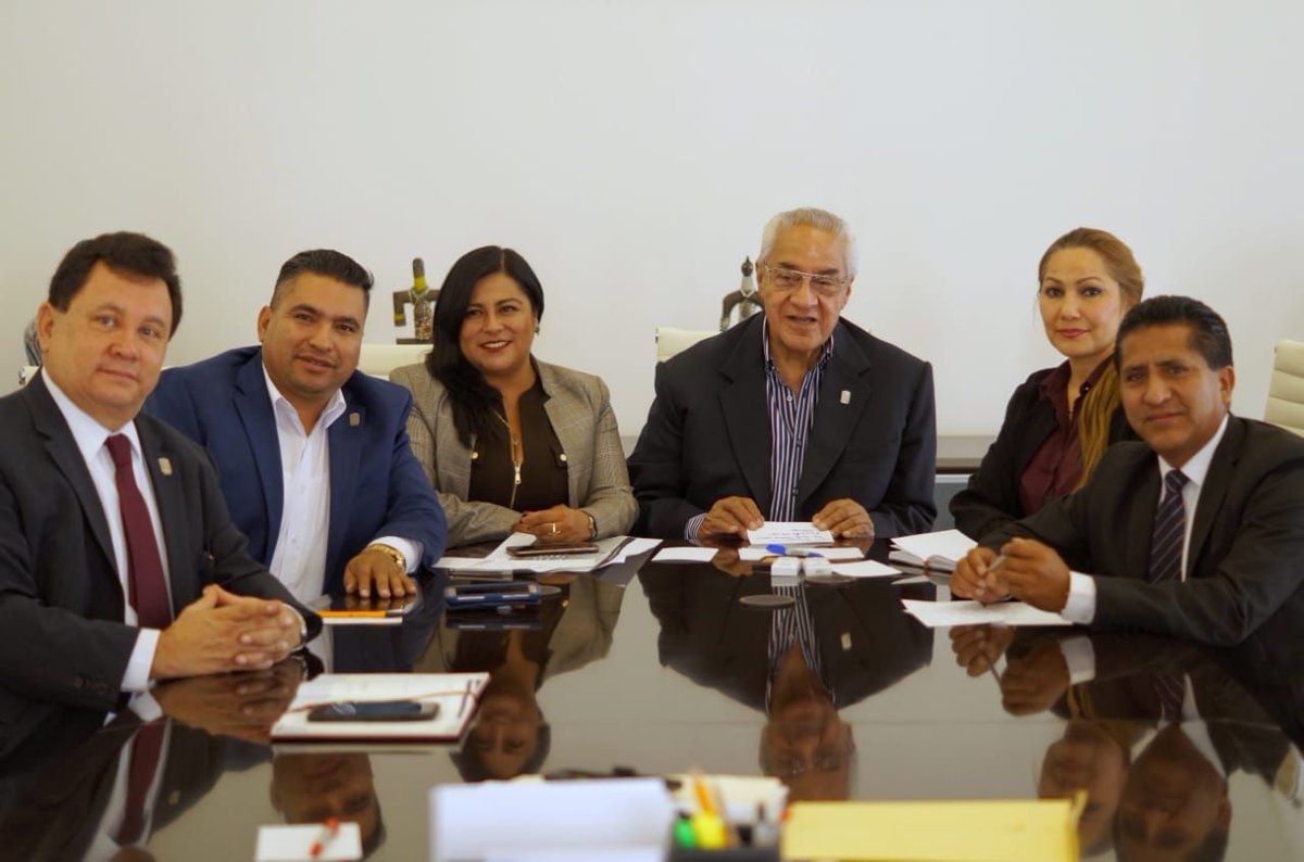 Pacheco Pulido se reúne con diputados de la LX Legislatura