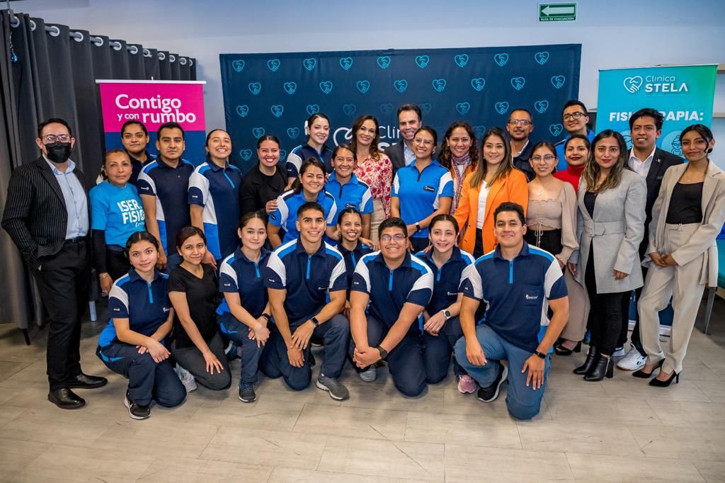 SMDIF Puebla firma convenio con Clínica Stela para atender a familias del norte de la ciudad