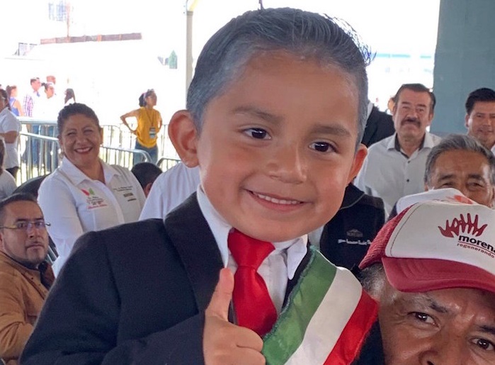 Prejidentito AMLO se roba los corazones en Texmelucan
