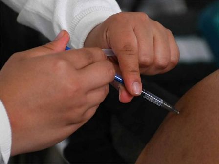 Al menos 56.9 millones de personas ya cuentan la vacuna COVID