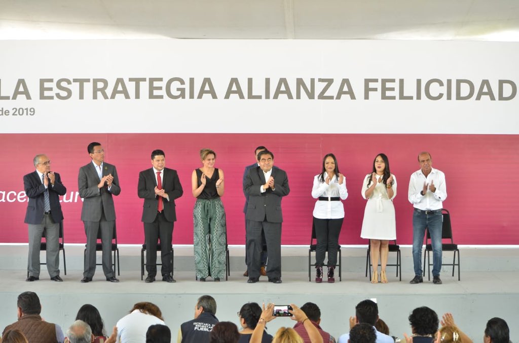 Retoma Barbosa entrega de 5 mil tinacos, destina 14 mdp