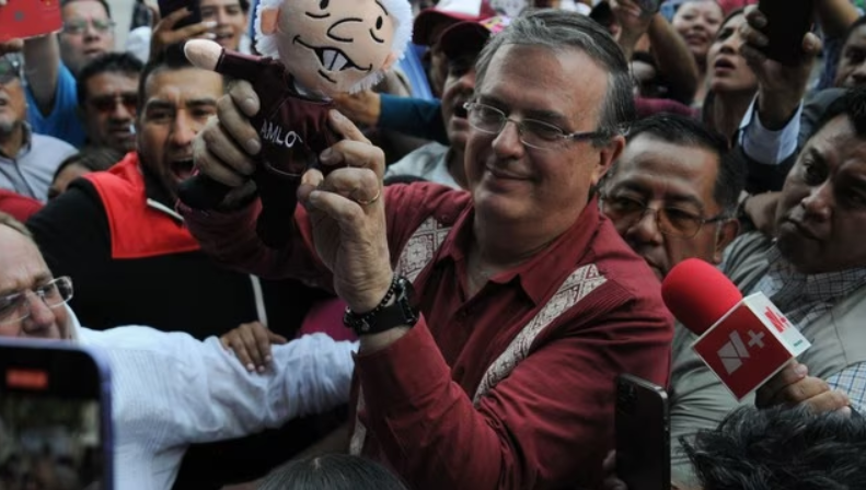 Ebrard el desbordado