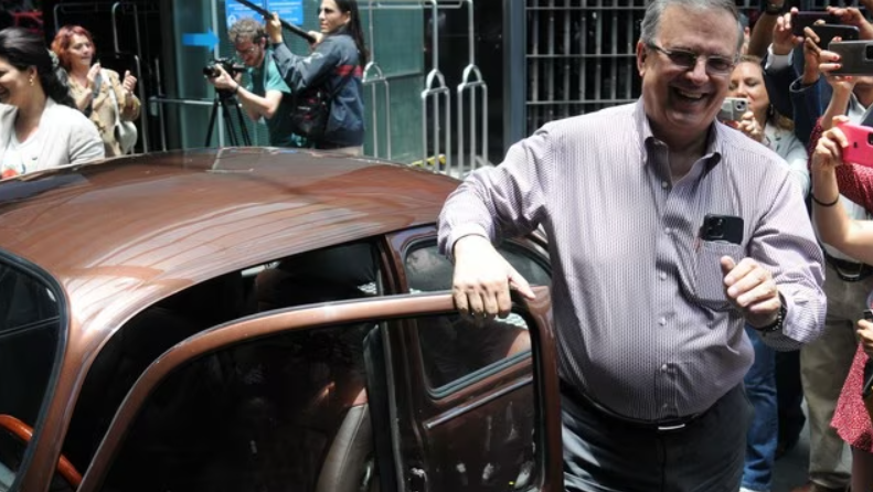 Marcelo anuncia el rompimiento; de plano ya se despide