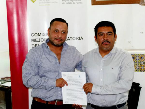 Gobierno estatal simplifica trámites y servicios en Acatlán