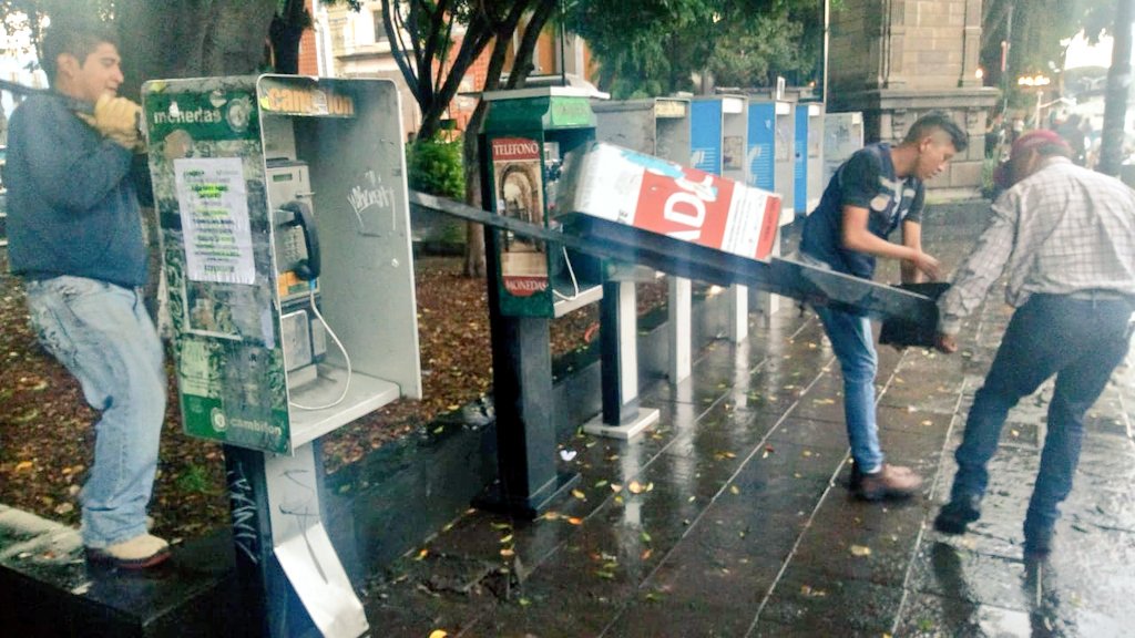 Retiran casetas telefónicas en mal estado en la capital