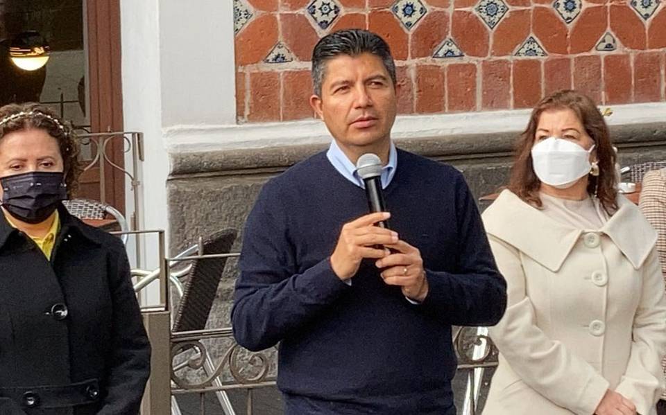 Surgen contradicciones sobre alumbrado público en Puebla