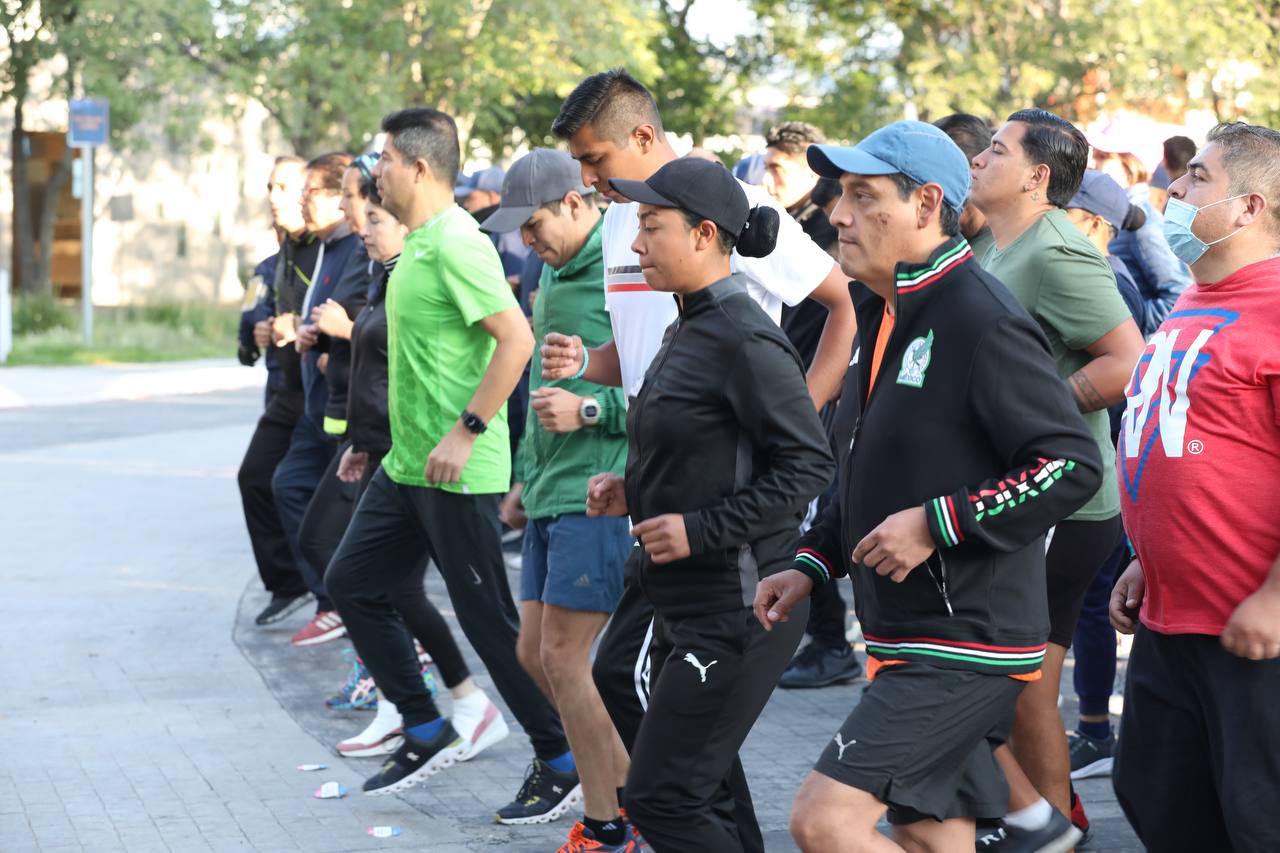 Eduardo Rivera encabeza 6ta Carrera con Cadetes de la policía municipal