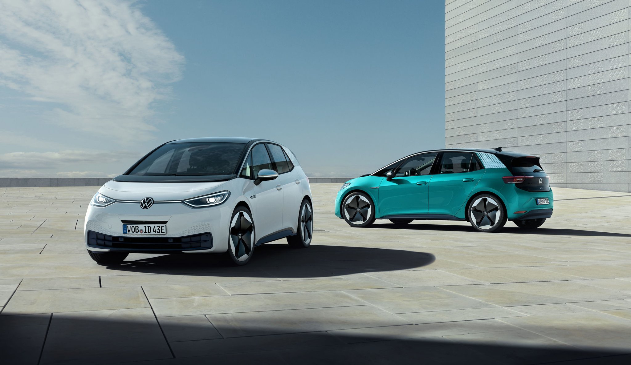 Presenta Volkswagen su primer auto eléctrico de bajo costo
