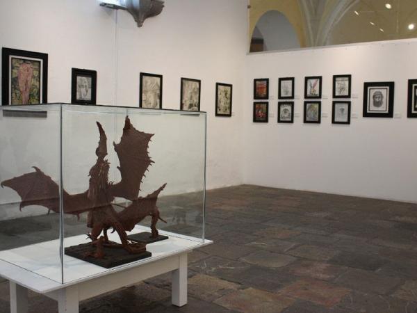 Paul Barrera, artista poblano, expone sus obras Fantasías de un soñador