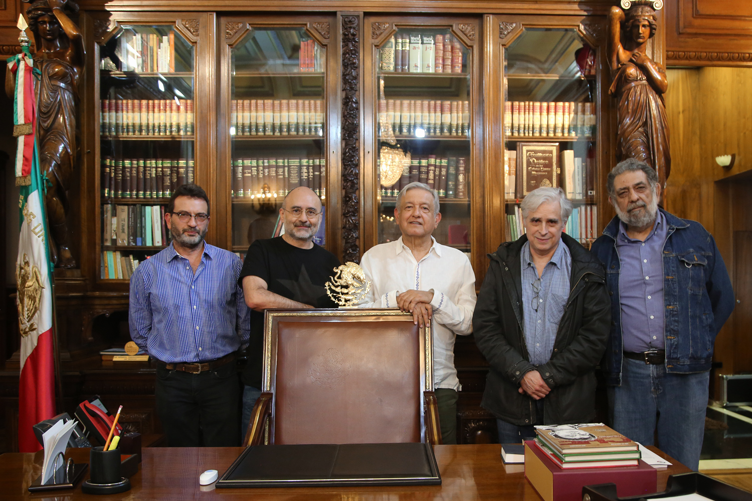 López-Dóriga se metió con los moneros y el periodista equivocados