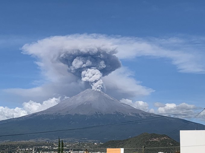 FOTOS Amanece el Popocatépetl más activo de lo normal