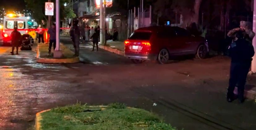 Ejecutan al conductor de una camioneta sobre el bulevar Socorro Romero en Tehuacán