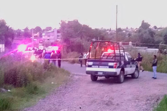 Ejecutan a dos hombres en la carretera federal a Atlixco