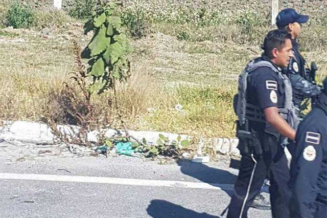 Federales se enfrentan a chupaductos y cierran la autopista Puebla-Orizaba