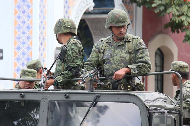 Ejército refuerza vigilancia en calles de Tehuacán