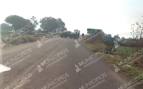 Hallan cadáver con narcomensaje en Tecamachalco