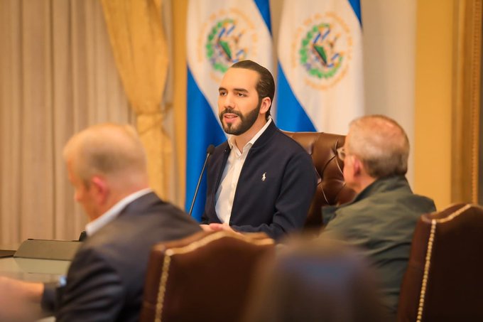 Paran El Salvador por un mes y Bukele presenten plan económico de apoyo
