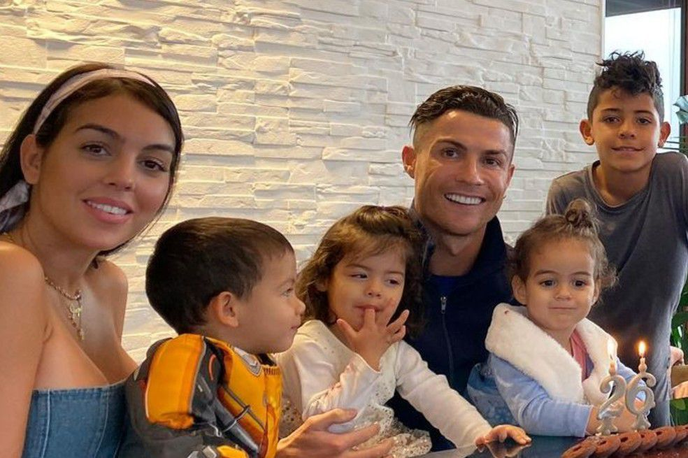 Cristiano Ronaldo y Georgina Rodríguez lo  anunciaron en sus cuentas de Instagram 