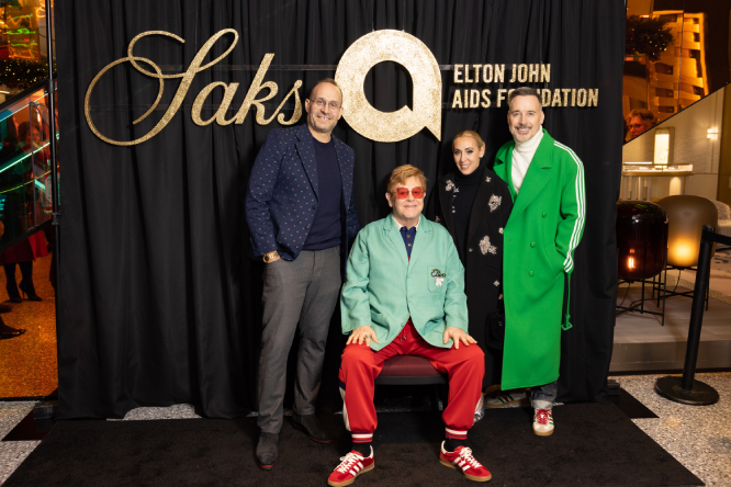 Elton John ofrece último show en vivo en Suecia