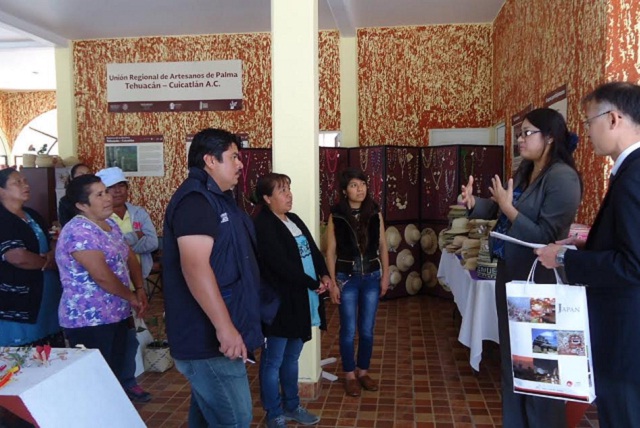Embajada de Japón en México visita el centro artesanal de Tehuacán