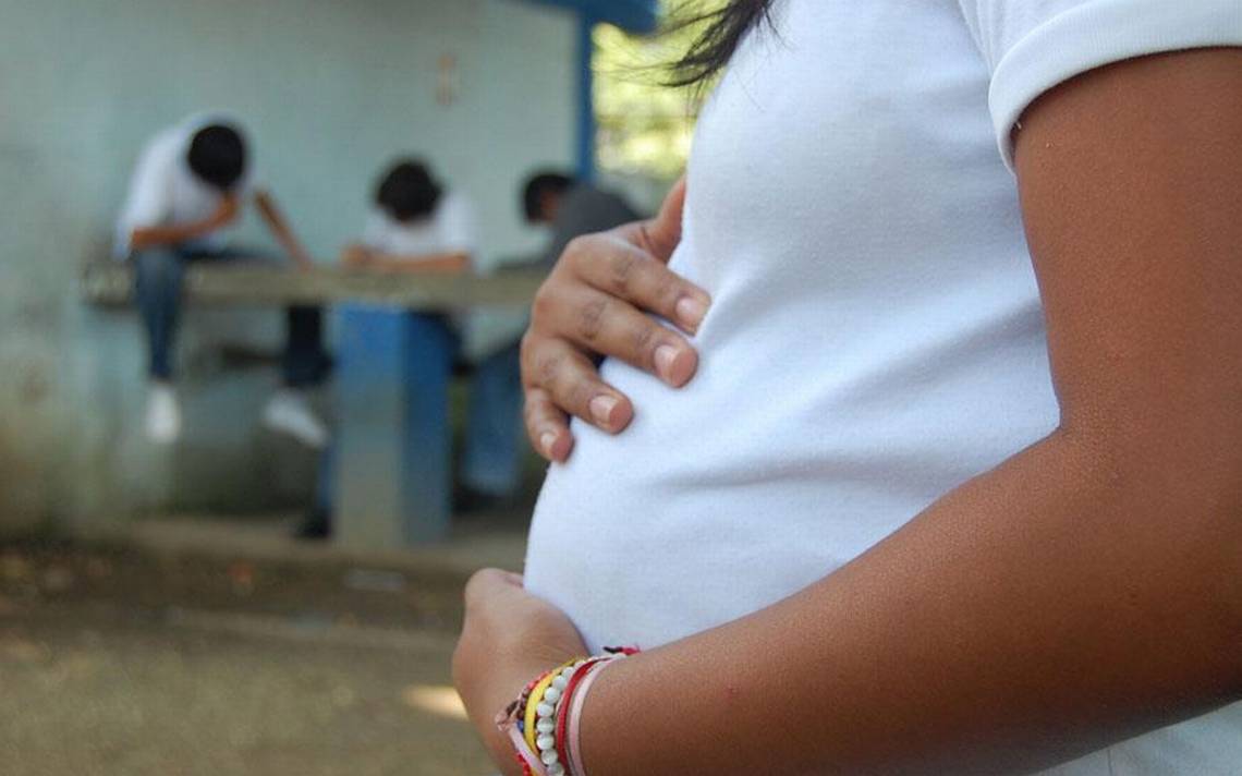 Embarazos adolescentes provocan alta mortalidad infantil en 30 municipios poblanos