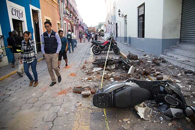 Declaran emergencia en 112 municipios de Puebla por temblor