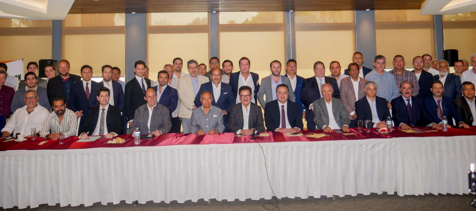 Construyamos un proyecto venturoso y viable para Puebla: Mier