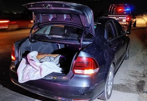 Reaprehenden y vinculan a proceso a menor que llevaba cadáver en auto