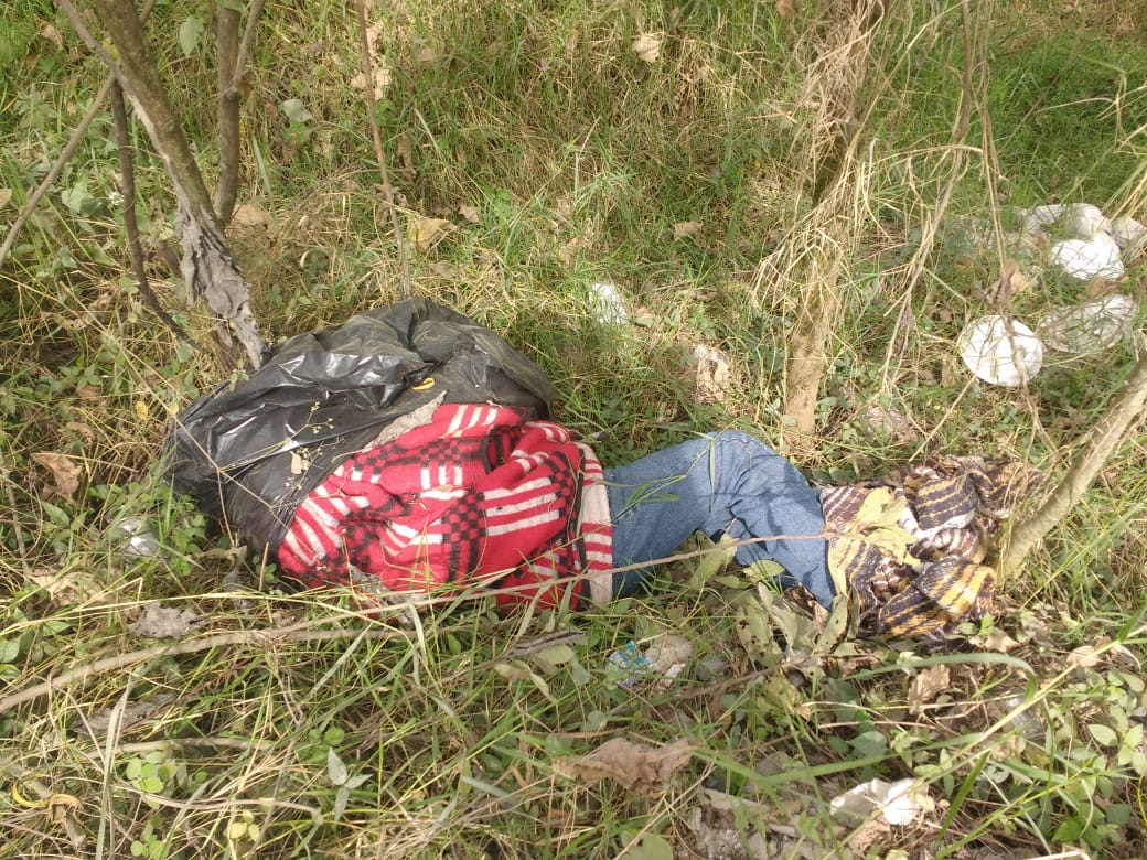 Abandonan encobijado en autopista México-Tuxpan