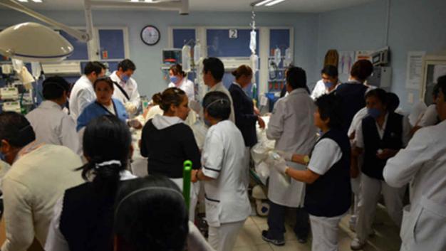 Corren a 14 enfermeras del Hospital General de Izúcar