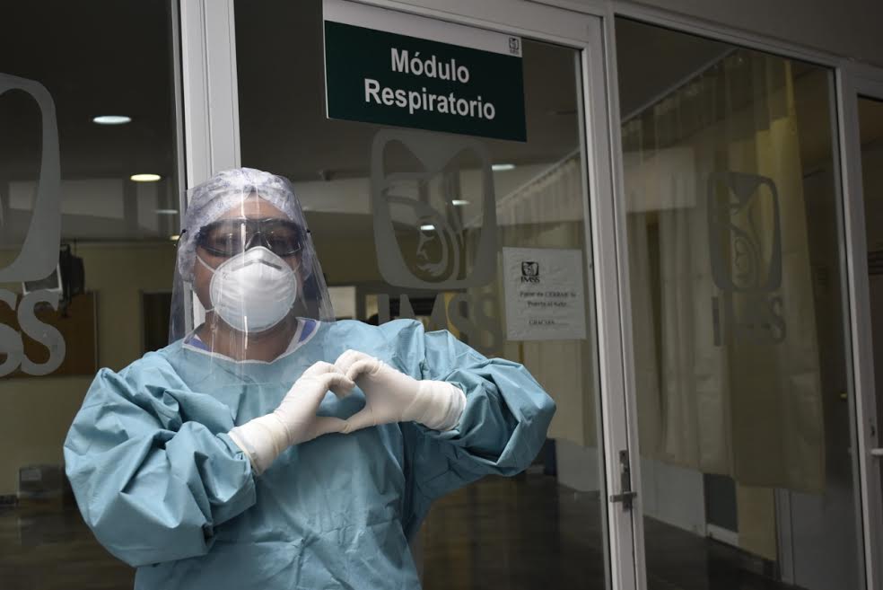 Las heroínas y héroes en el IMSS Puebla tienen rostro humano