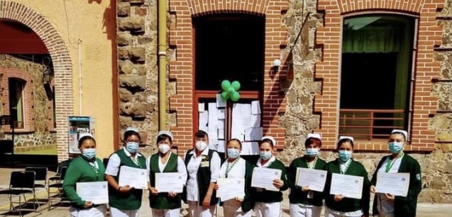 Rinden homenaje a enfermeras del IMSS Metepec en Atlixco